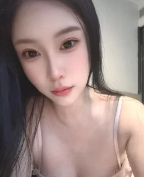 长腿大胸小姐姐