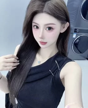 美艳长腿妹子