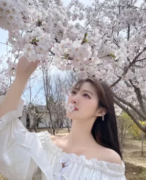 水嫩三点粉技校小姐姐温柔脾气好