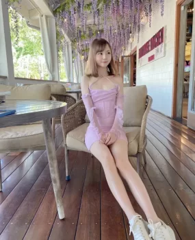 超短群在西安旅游的小姐姐没经费了兼职几天