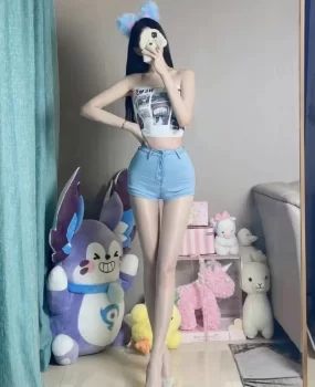 出差成都偶遇身材高挑起码有168这双美腿人间值得