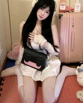 大二在职校花兼职