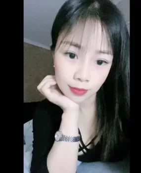 非常贴心，很能聊的一个小姐姐