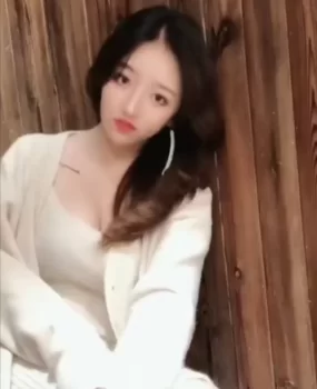 滨海新区极品楼凤，无毛馒头逼，易高潮体质