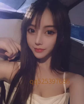 主动以活服人高端气质小辣妹