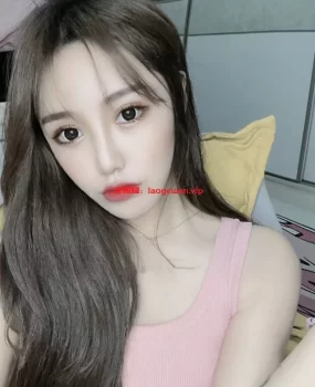 遵义市花羽儿：极品兼职小骚女，身材爆灯屁股很翘，服务走心 放得开