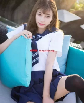 娇甜可爱，粉嫩动人的高颜值小姐姐