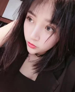 推荐一个身材不错的学生妺